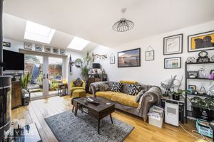 Sitting Room- click for photo gallery